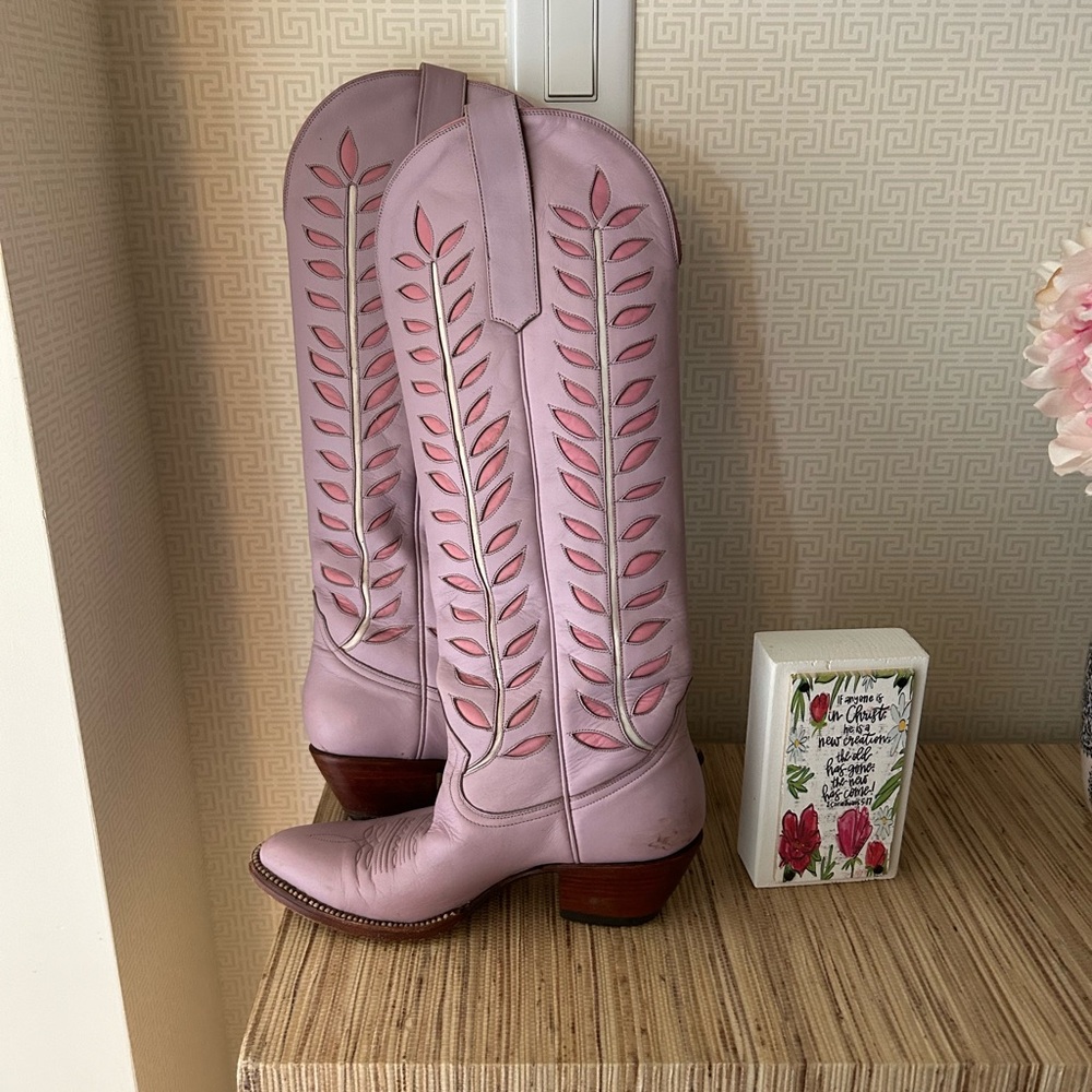 Petite Paloma Rory Lavender Boots- Size 6